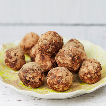 Cacao & Fig Energy Balls