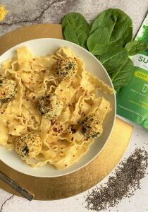 Vegan spinach balls with supergreens